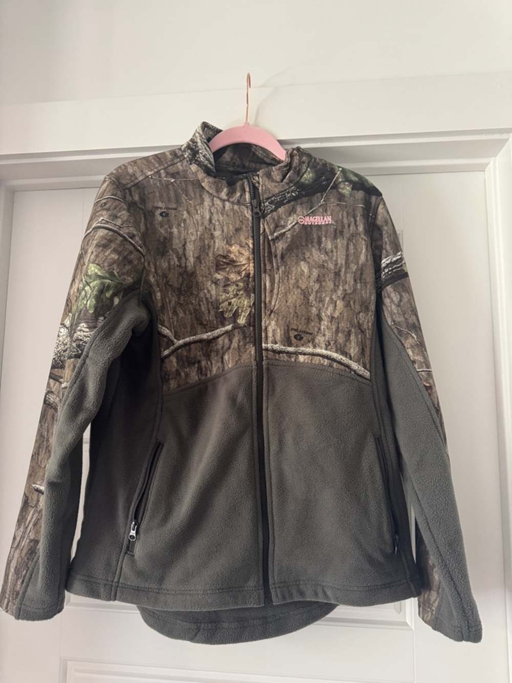 Magellan Outdoors Women's Realtree Camo and Olive Green Fleece Jacket